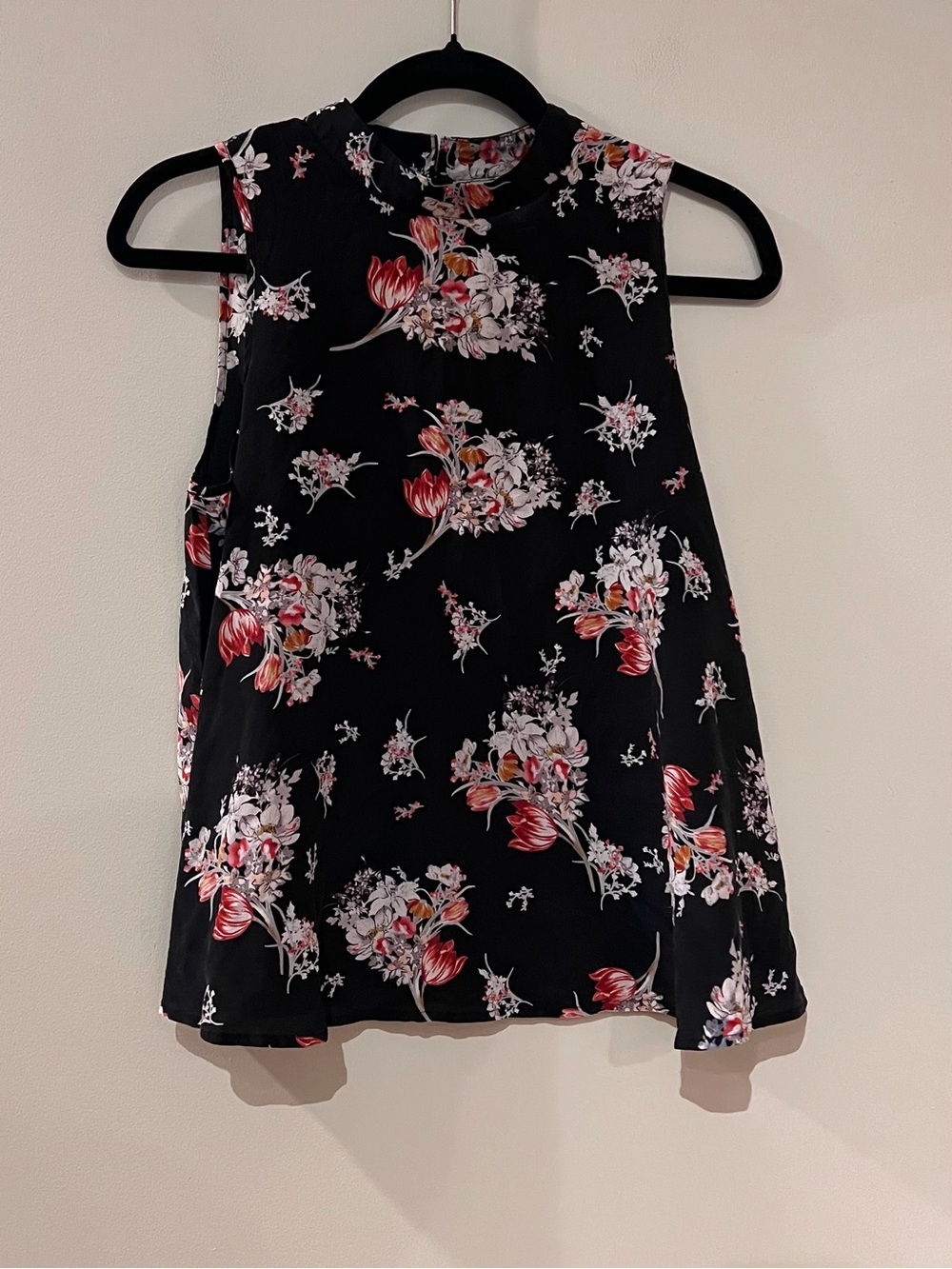 Maeve Hidra Silk Floral Blouse from Anthropologie - Picture 2 of 8